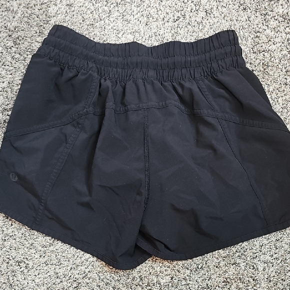 Lululemon Athletica Black Athletic Shorts Lightweight Performance - Picture 3 of 4